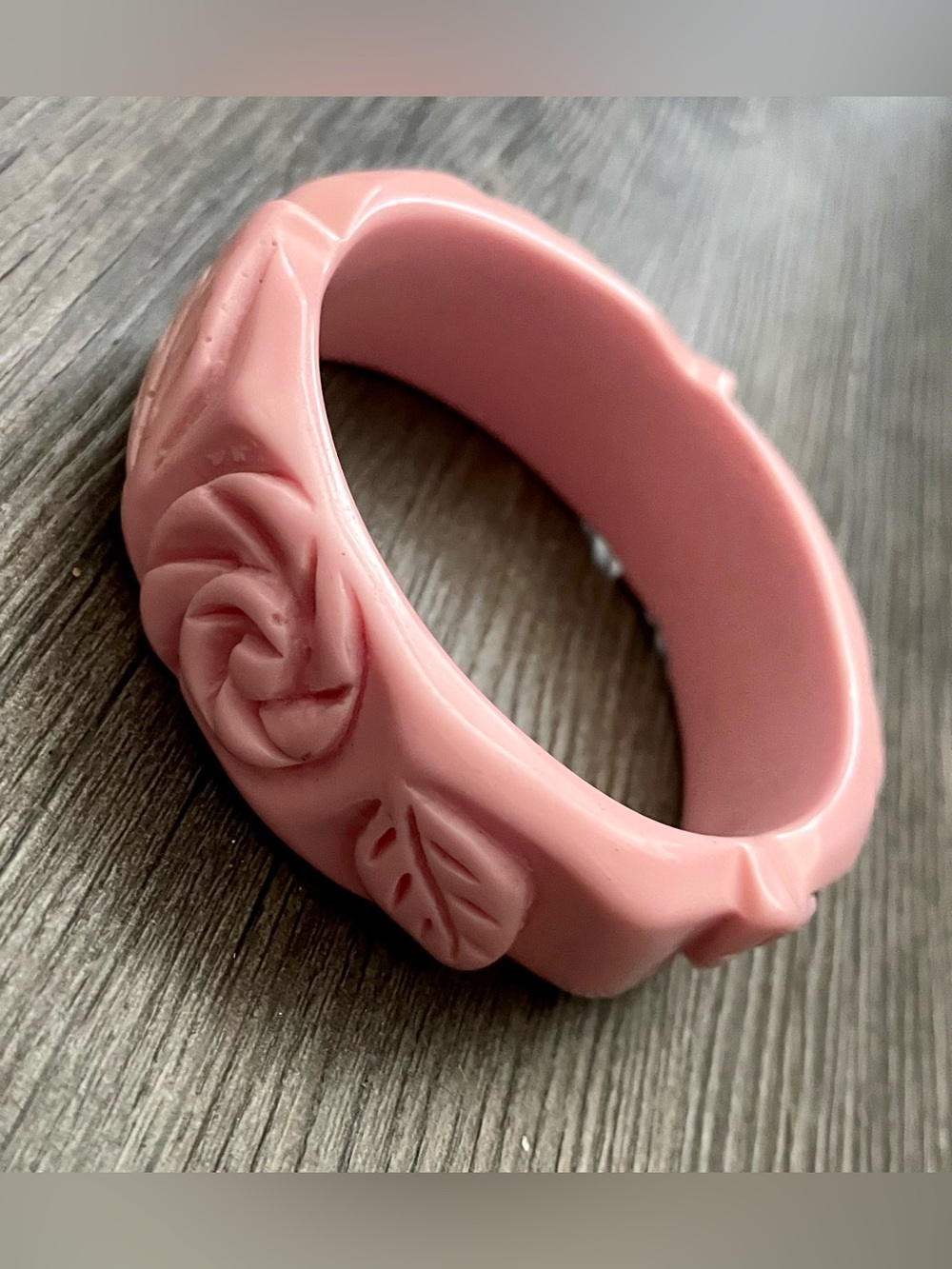 🌸 Pink Floral Resin Bangle Bracelet 🌸